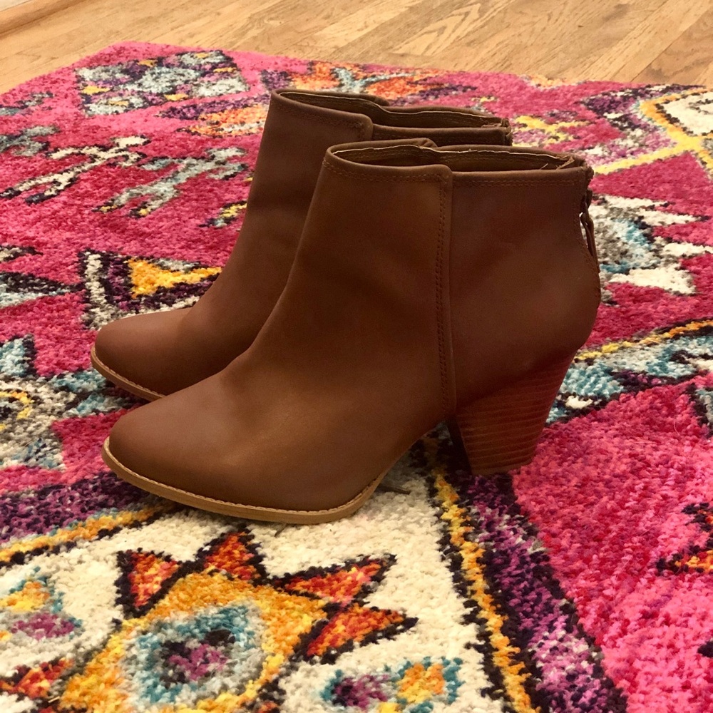 Splendid “Roland” Booties